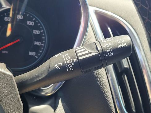 Used 2024 Chevrolet Equinox LT FWD image 17