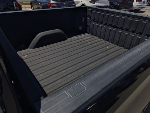 Used 2022 Chevrolet Silverado 1500 LTZ w/ LTZ Premium Package AWD/4WD image 8