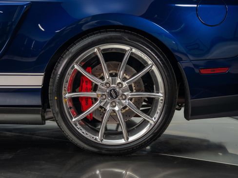 Used 2012 Ford Mustang Shelby GT500 w/ Electronics Pkg RWD image 35
