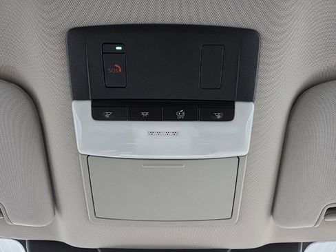 Used 2023 Nissan Pathfinder SV w/ Black Appearance Package image 38