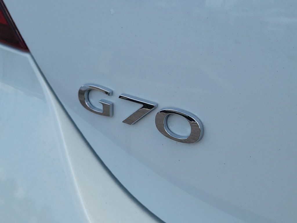 Used 2025 Genesis G70 2.5T RWD image 34