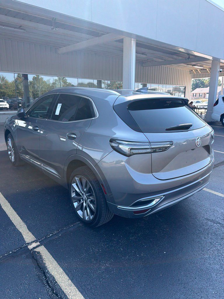 Used 2021 Buick Envision Avenir w/ Technology Package II FWD image 2