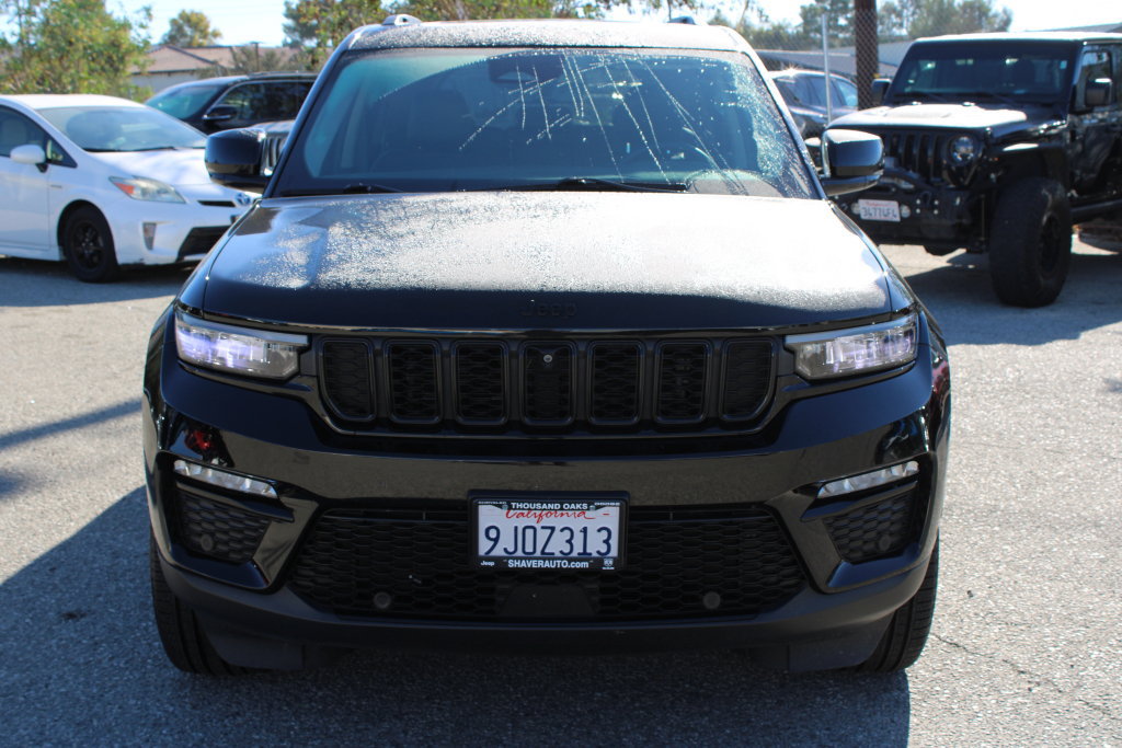 Used 2023 Jeep Grand Cherokee Limited w/ Luxury Tech Group II RWD image 2