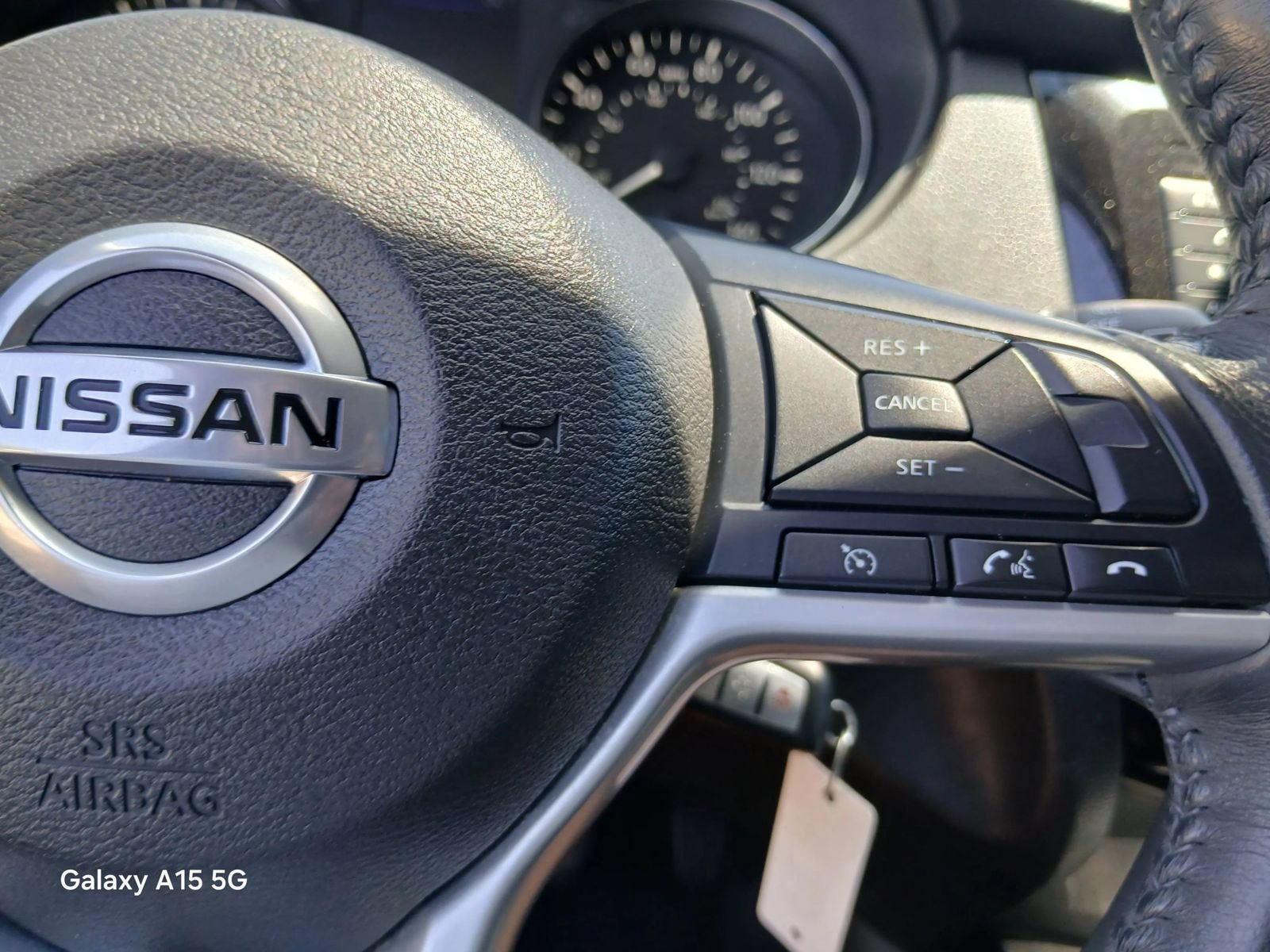 Used 2020 Nissan Rogue S FWD image 37