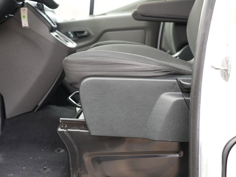 Used 2023 Ford Transit 350 XLT image 17