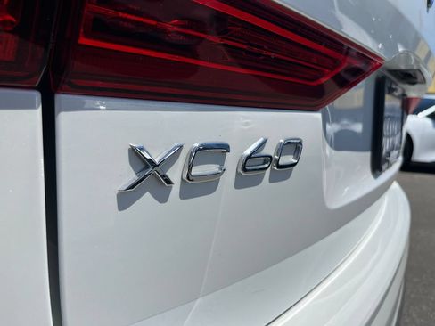 Used 2023 Volvo XC60 B5 Plus AWD/4WD image 12