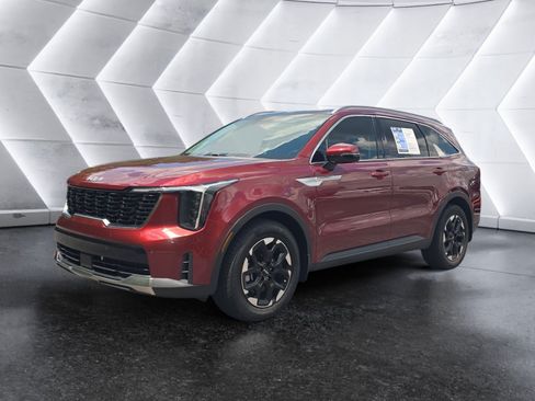 Used 2024 Kia Sorento S w/ Panoramic Sunroof Package FWD image 1