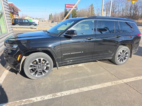 Used 2021 Jeep Grand Cherokee L Overland w/ Luxury Tech Group IV image 2