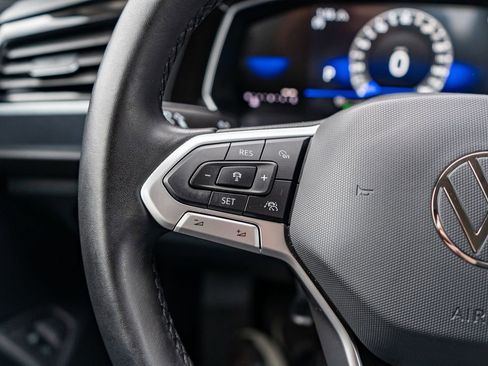 Used 2024 Volkswagen Jetta SE image 22