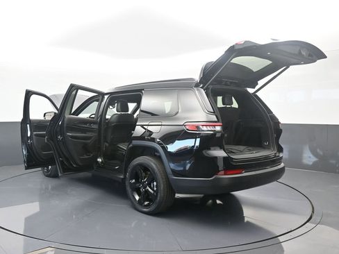 Used 2024 Jeep Grand Cherokee L Altitude image 78