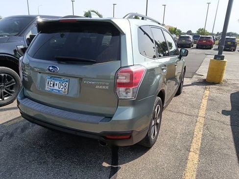 Used 2017 Subaru Forester 2.5i Limited AWD/4WD image 11