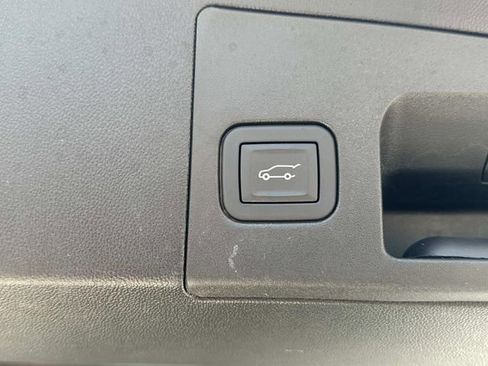 Certified 2025 Cadillac XT5 Premium Luxury image 10