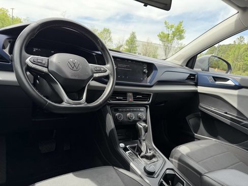 Used 2022 Volkswagen Taos SE image 21