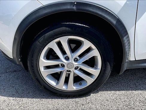 Used 2016 Nissan Juke SV w/ Technology Package FWD image 10