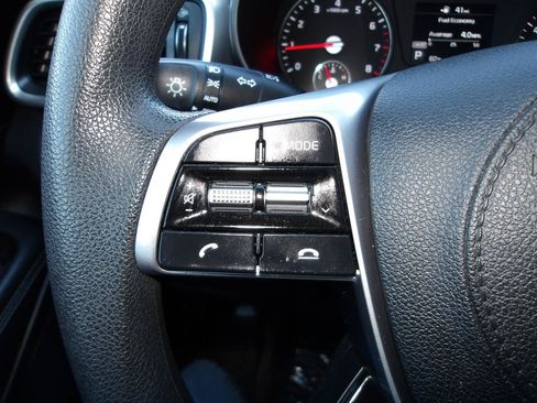 Used 2019 Kia Sorento AWD V6 image 16
