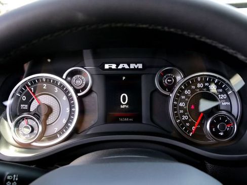 Used 2025 RAM 1500 Lone Star AWD/4WD image 16
