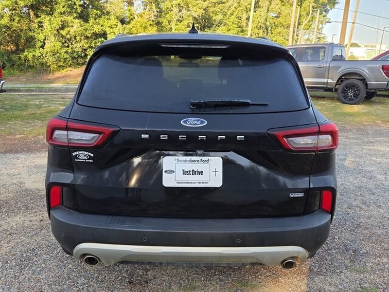 Used 2025 Ford Escape SE FWD image 13