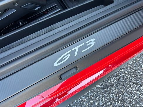Certified 2026 Porsche 911 GT3 RWD image 32