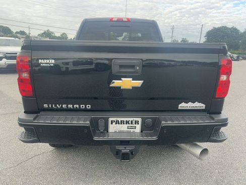 Used 2018 Chevrolet Silverado 2500 High Country w/ Duramax Plus Package AWD/4WD image 3