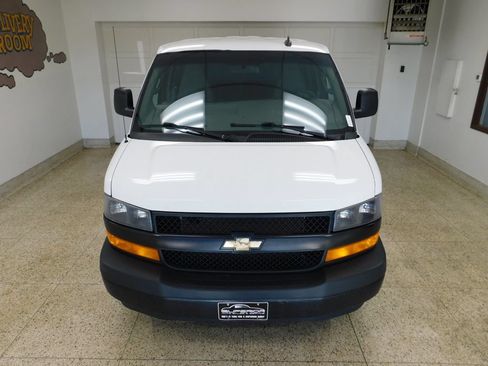 Used 2021 Chevrolet Express 2500 w/ Driver Convenience Package RWD image 9