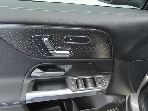 New 2026 Mercedes-Benz GLB 250 image 23