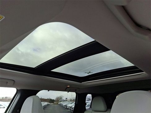 Used 2024 Mitsubishi Outlander SEL image 14