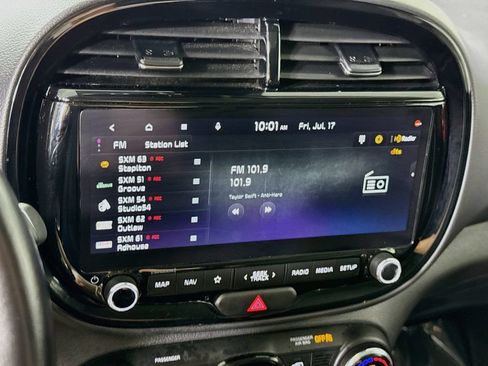 Used 2025 Kia Soul GT-Line FWD image 7