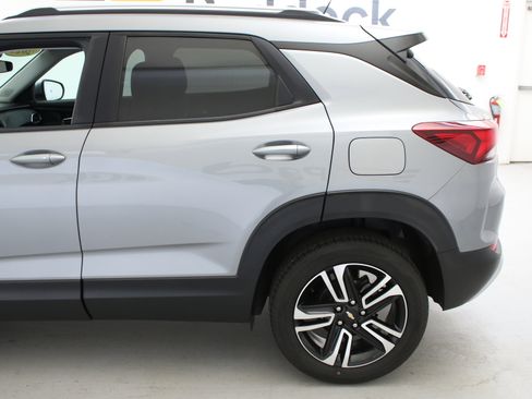 Certified 2023 Chevrolet TrailBlazer LT FWD image 5