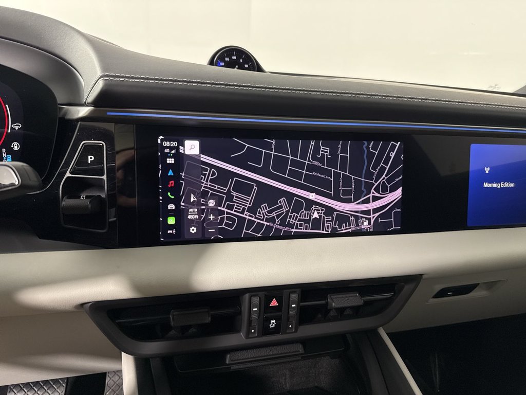 Certified 2025 Porsche Macan Electric RWD image 28