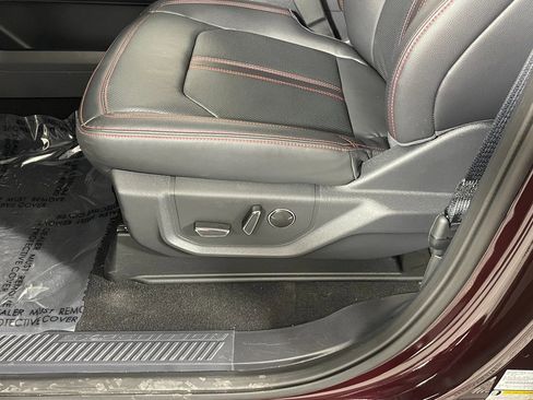 Used 2024 Ford Expedition Limited image 24