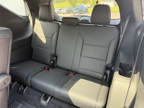 Used 2026 Chevrolet Traverse LT w/ Sun and Wheel Package AWD/4WD image 36