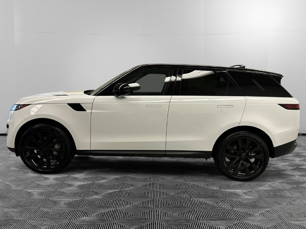 New 2026 Land Rover Range Rover Sport SE AWD/4WD image 2