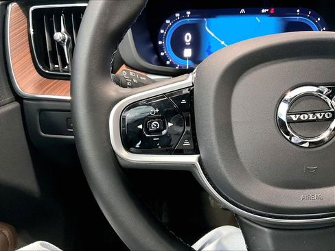 Used 2025 Volvo XC60 B5 Plus w/ Climate Package image 19