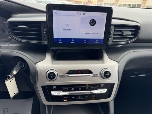 Used 2021 Ford Explorer Base image 25