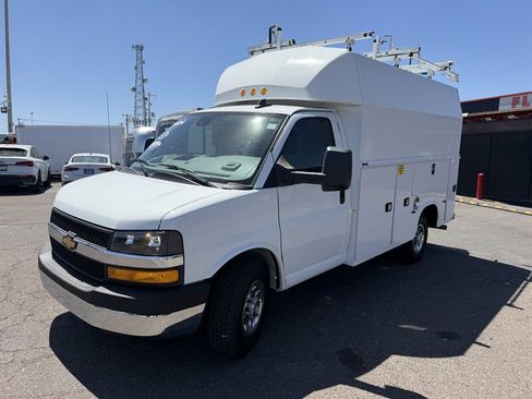Used 2024 Chevrolet Express 3500 w/ Power Convenience Package RWD image 6