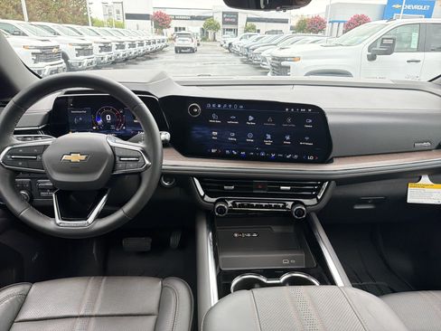 Used 2025 Chevrolet Tahoe High Country w/ Sun And Tow Package AWD/4WD image 30