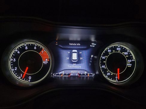 Used 2021 Jeep Cherokee Limited image 23