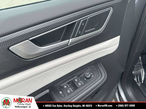 Certified 2024 Volkswagen Atlas Cross Sport SEL Premium R-Line AWD/4WD image 19