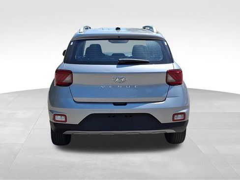 Used 2025 Hyundai Venue SEL FWD image 6