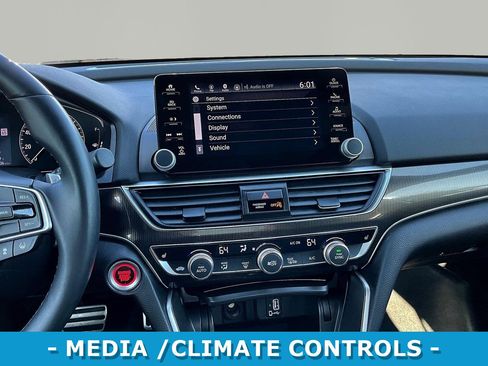Used 2019 Honda Accord Sport image 9