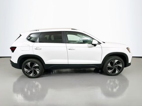 New 2026 Volkswagen Taos SE image 21