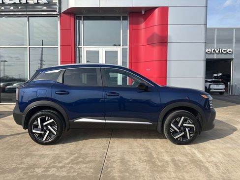 New 2026 Nissan Kicks SV w/ SV Premium Package image 3