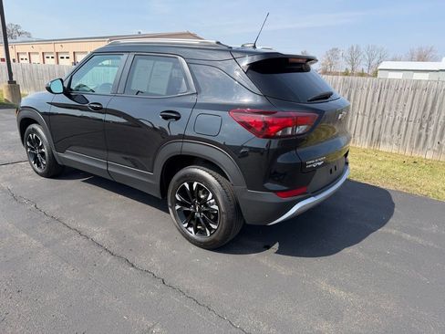 Used 2023 Chevrolet TrailBlazer LT w/ Convenience Package image 3