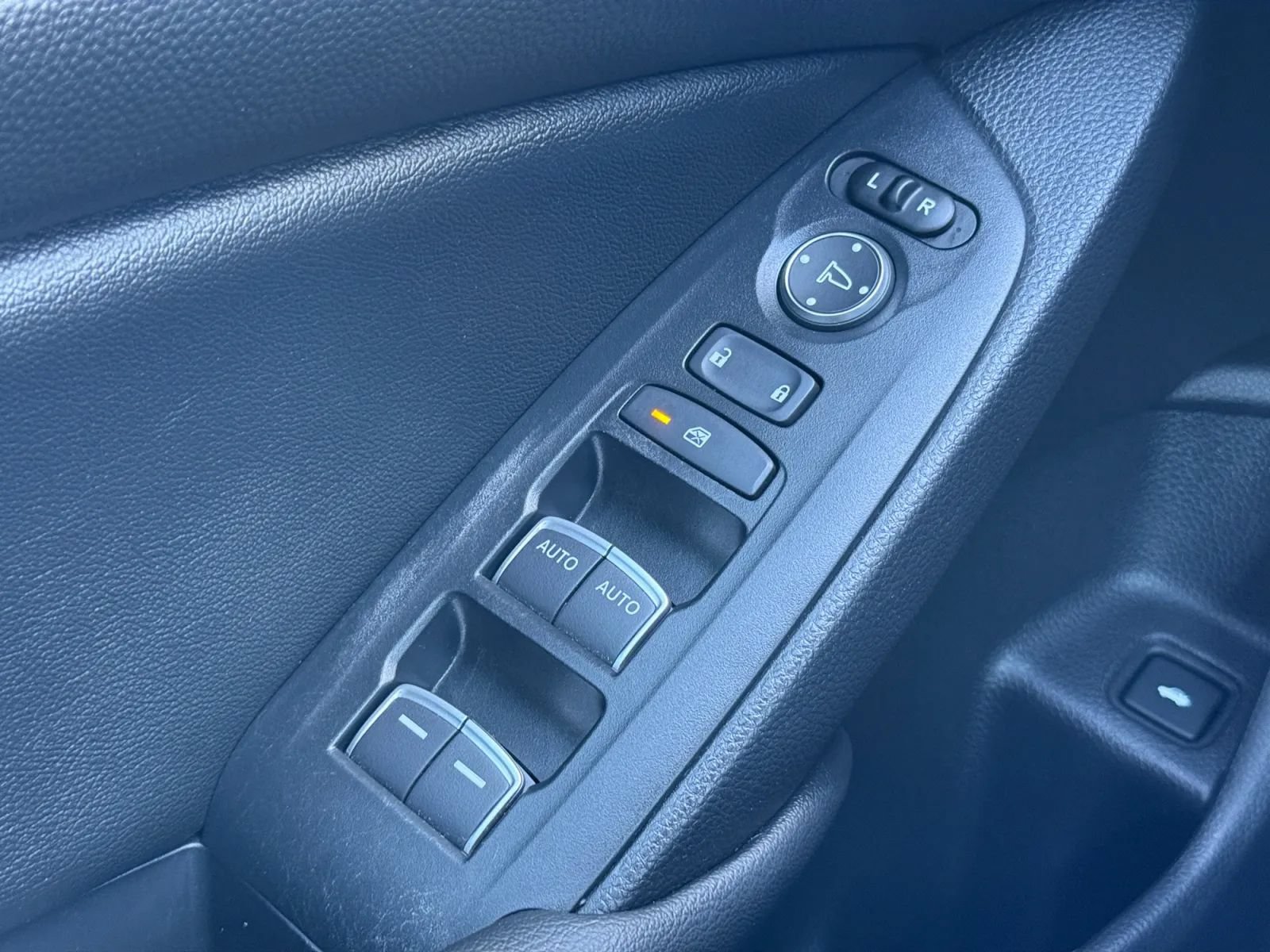 Used 2020 Honda Accord EX-L image 39
