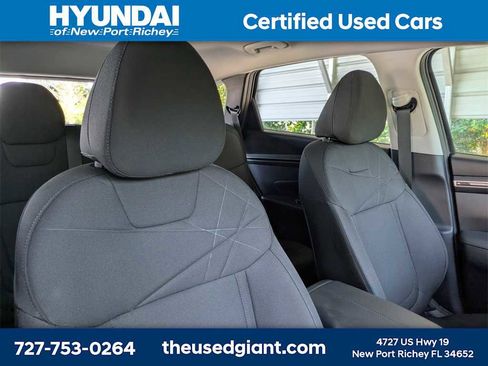 Certified 2022 Hyundai Tucson SE image 6