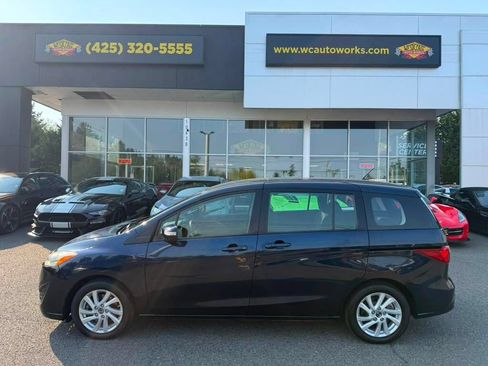 Used 2014 MAZDA MAZDA5 Sport FWD image 2