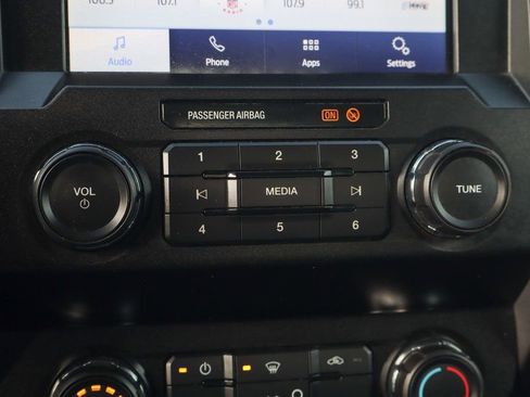 Used 2021 Ford F550 4x4 Regular Cab Super Duty image 36