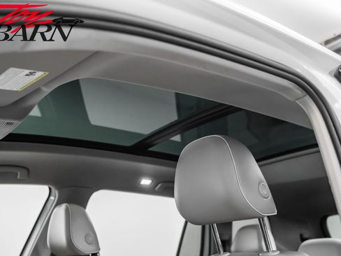 Used 2024 Volkswagen Atlas SEL Premium R-Line image 25