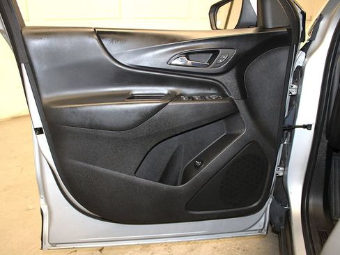 Used 2018 Chevrolet Equinox LT AWD/4WD image 24