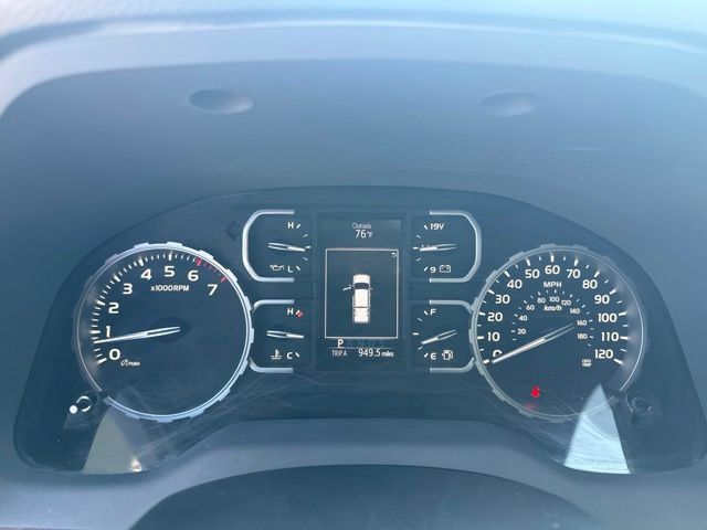Used 2018 Toyota Tundra Limited AWD/4WD image 25